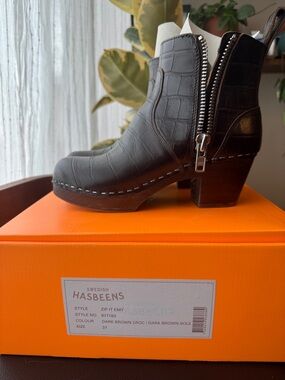 Swedish Hasbeens Dark Brown Croc Zip-Detail Ankle Booties